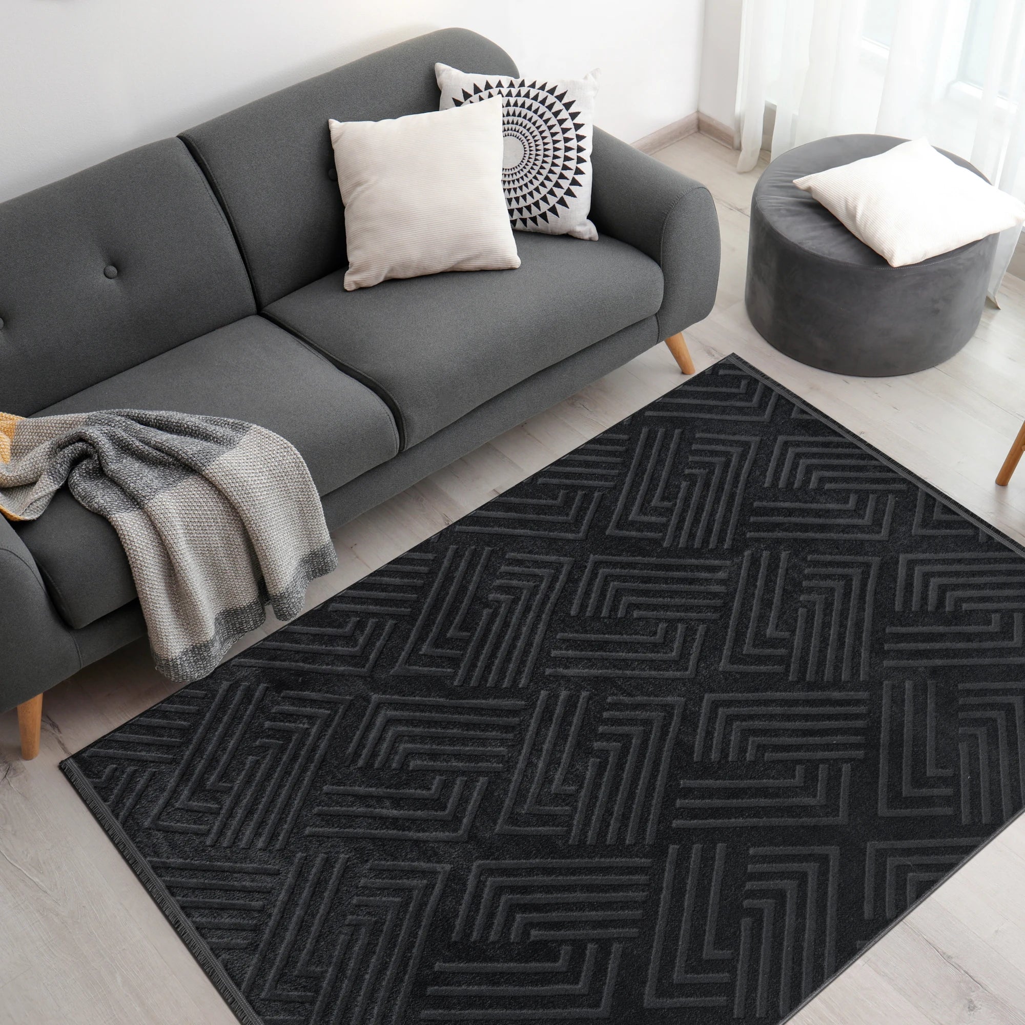 Modern Geometric Maze Plush Rug - Charcoal