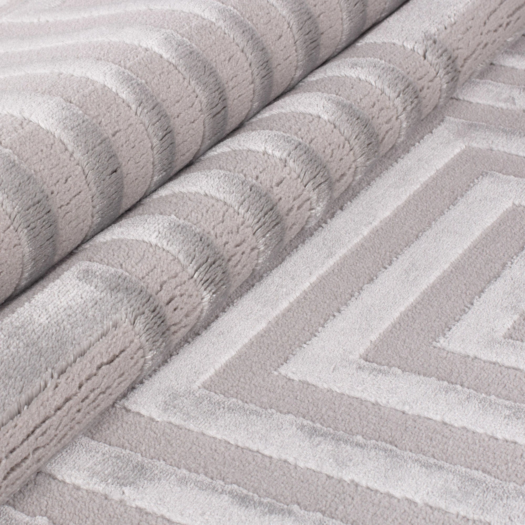 Modern Maze Textured Rug | Silver