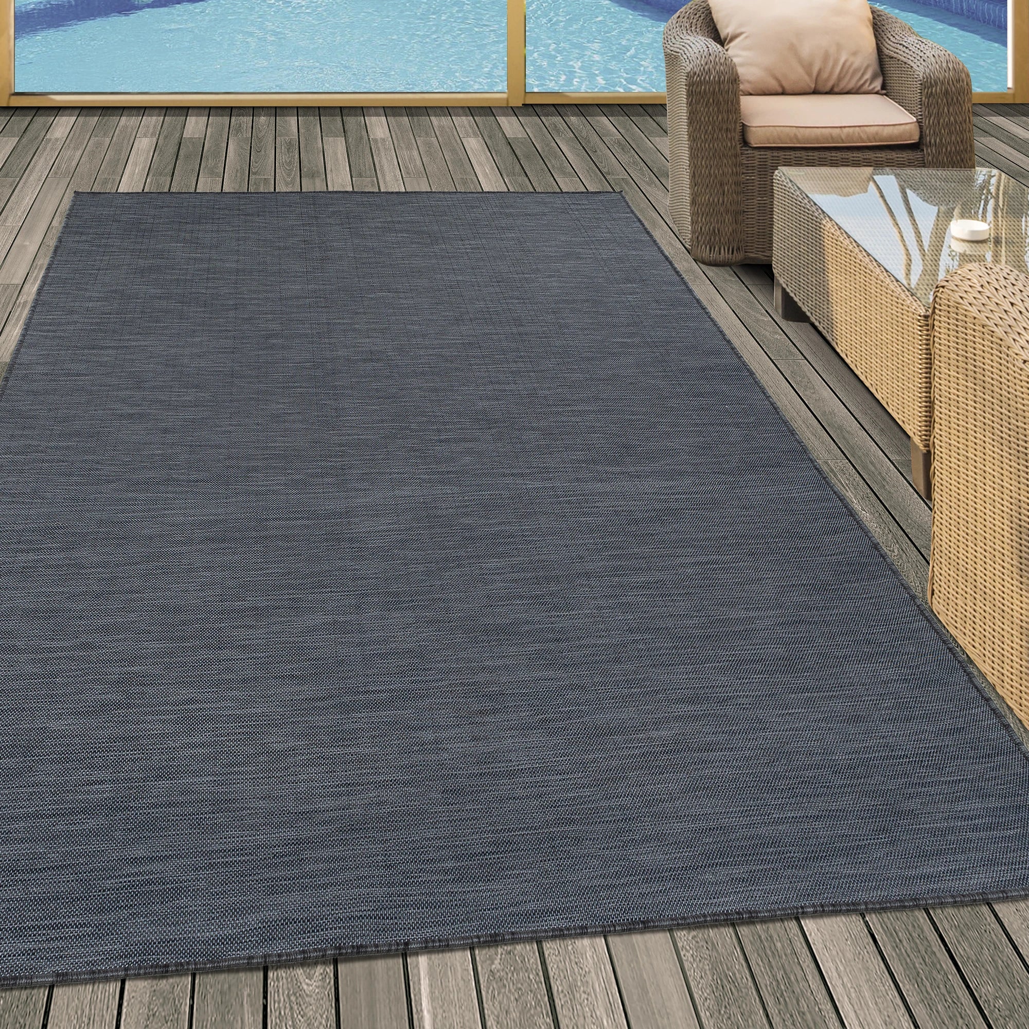 Minimalist Tone-on-Tone Design | Black