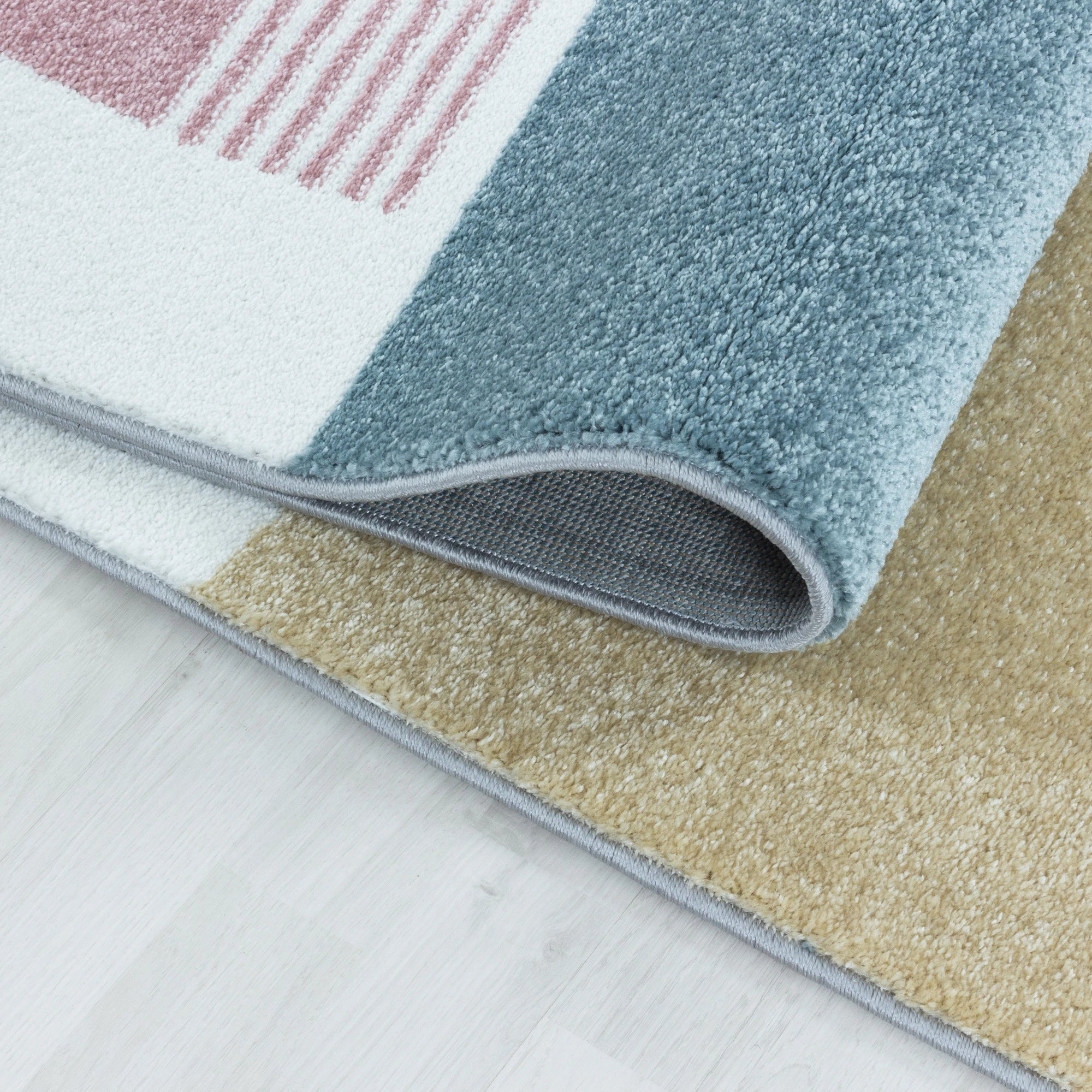 Friendly Animal Friends Grid Kids Rug | Multi