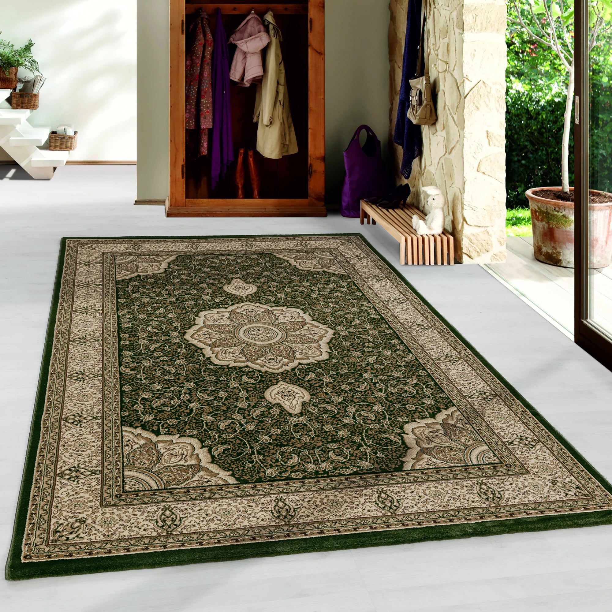 Classic Persian Style Bordered Rug | Green