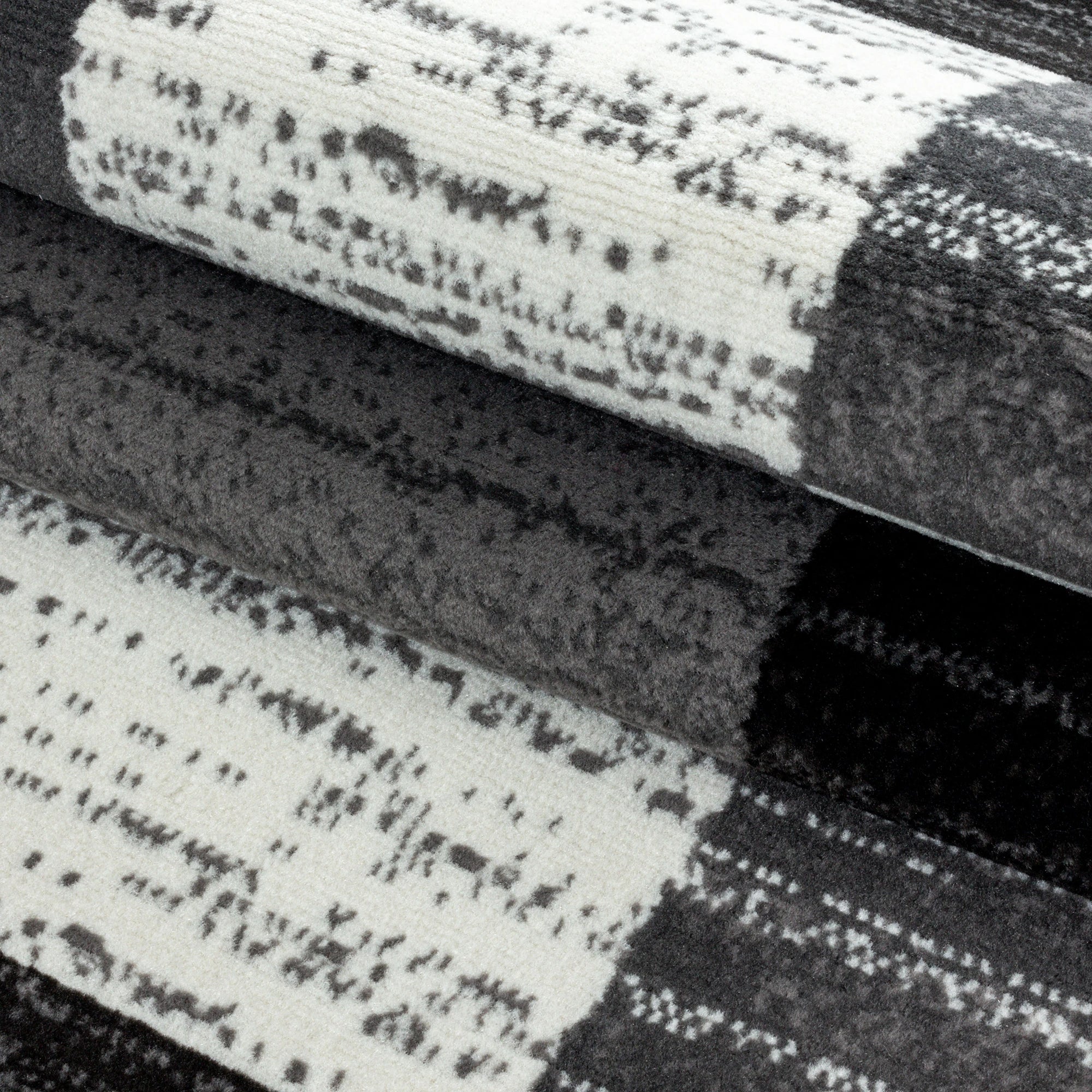 Geometric Tessellated Cozy Rug | Black