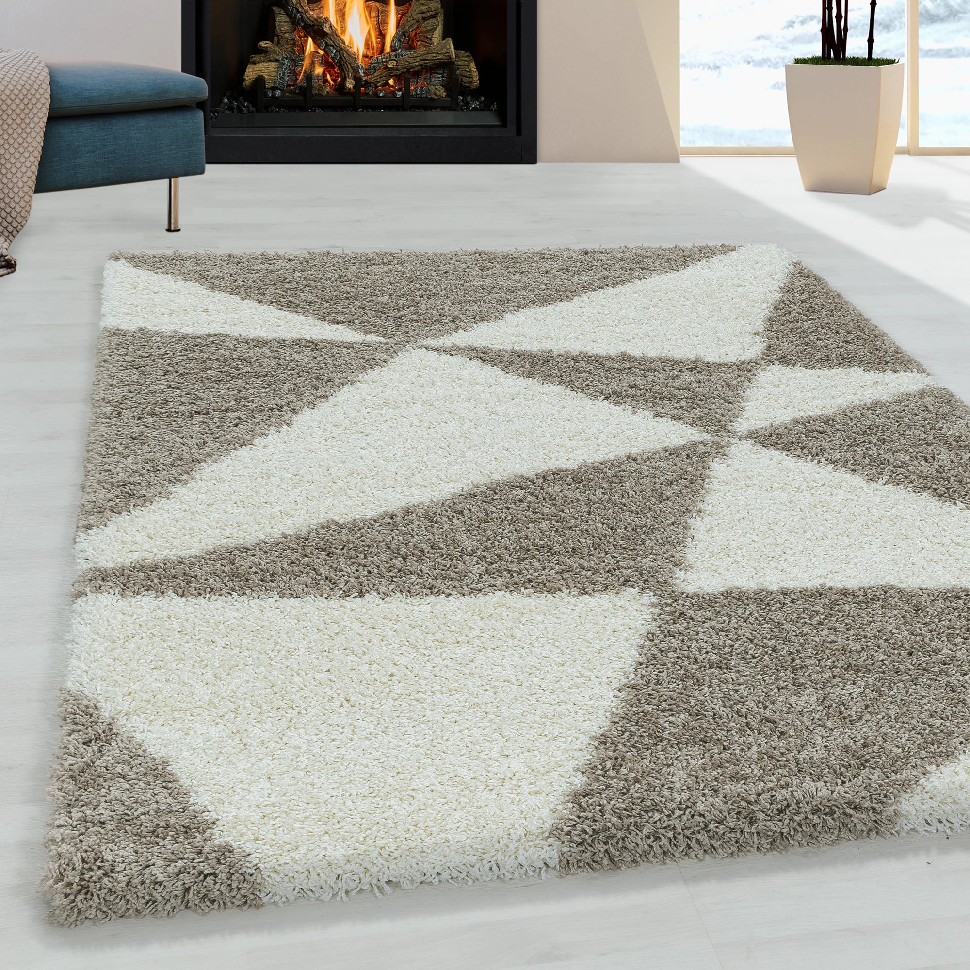 Modern Triangle Shag Rug | Beige