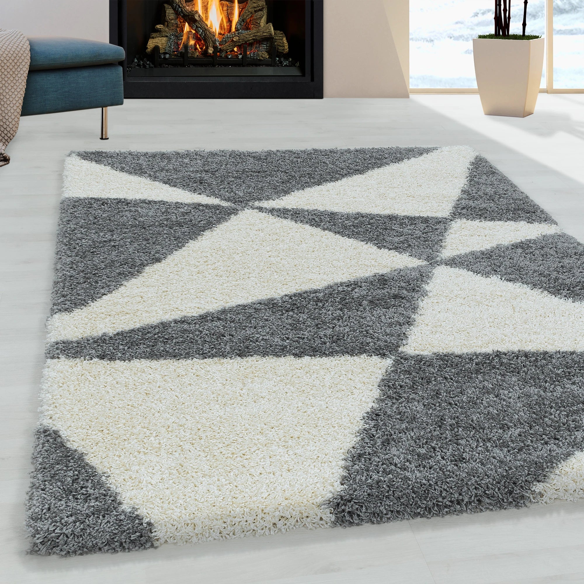 Modern Triangle Shag Rug | Gray