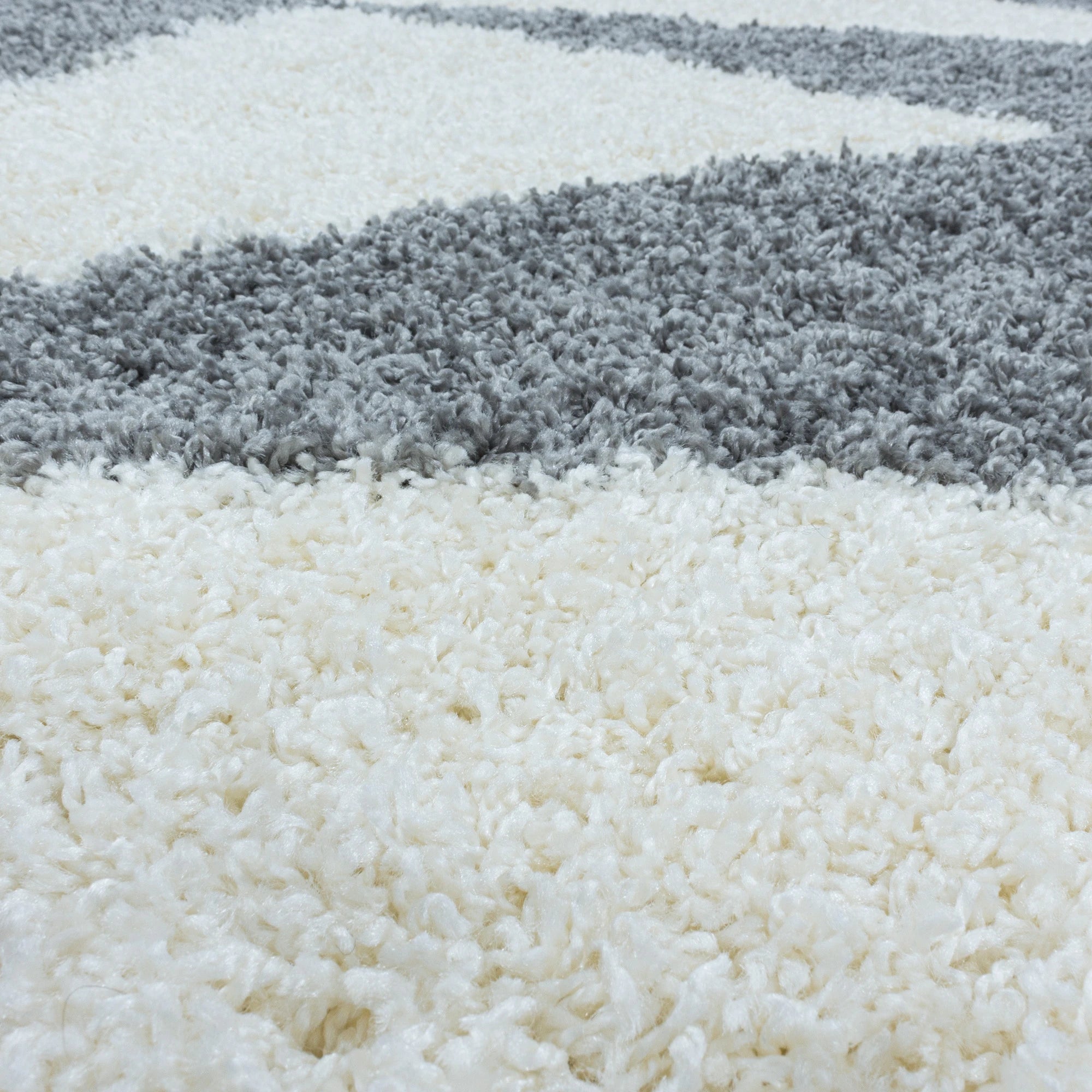 Modern Triangle Shag Rug | Gray