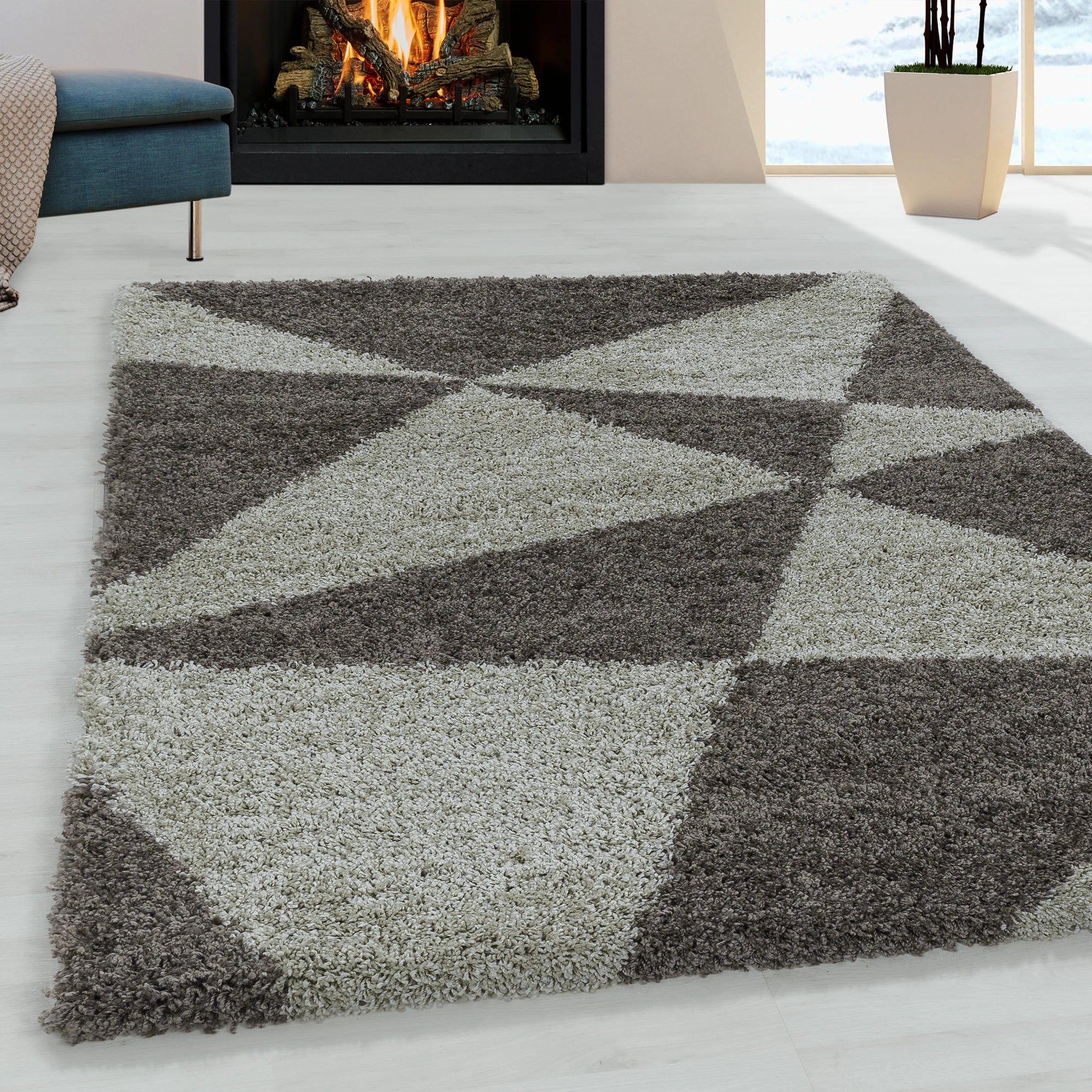 Modern Triangle Shag Rug | Taupe
