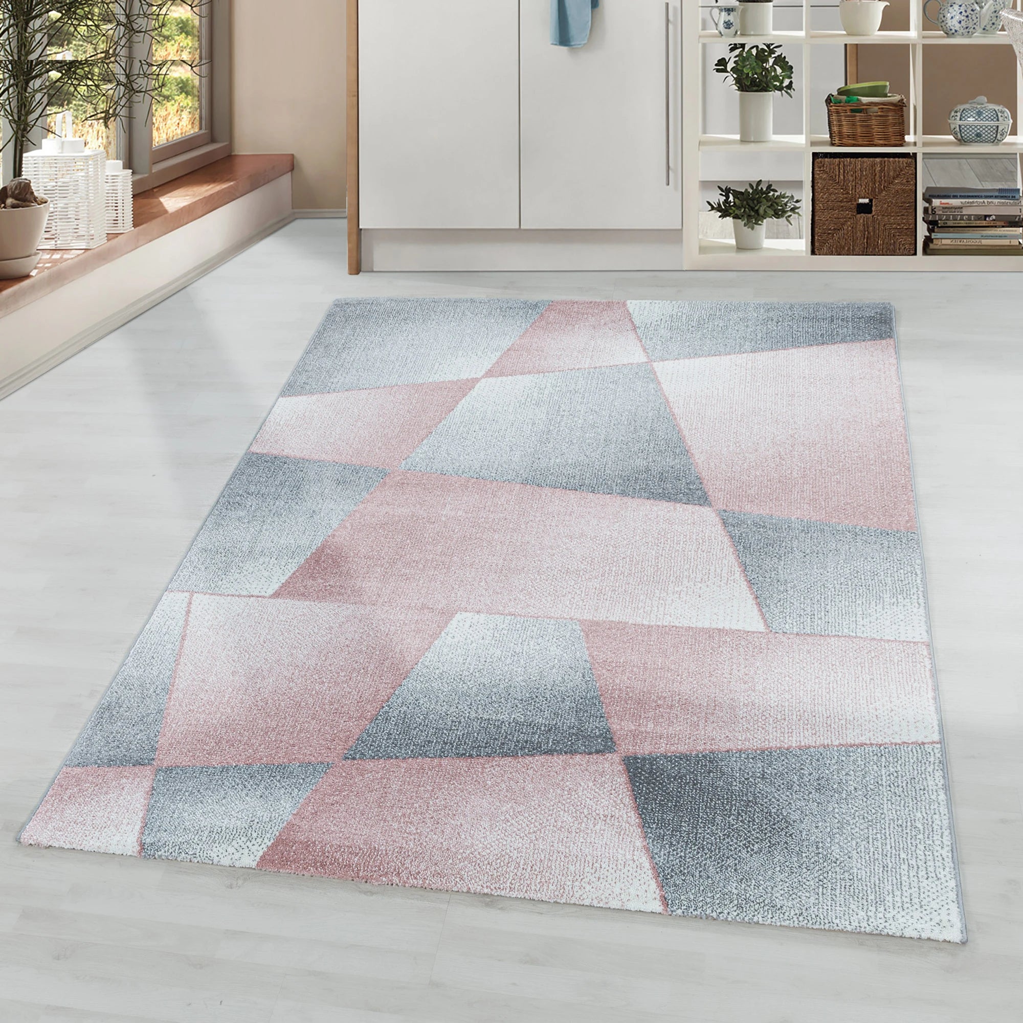Geometric Shard Design Rug | Rose Rug