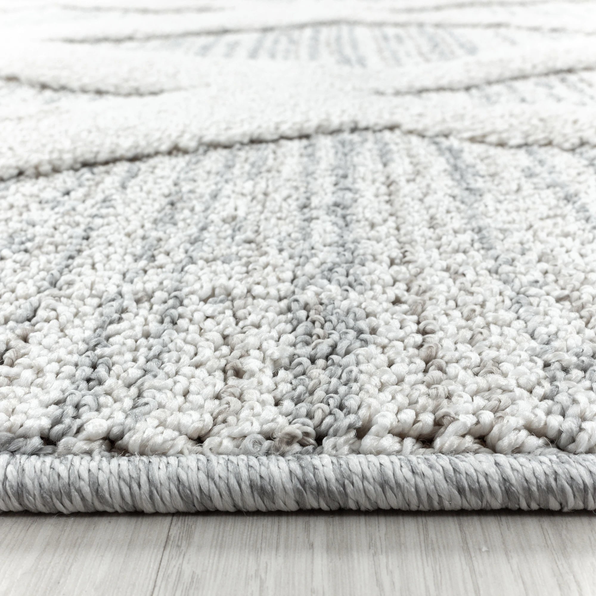 Bohemian Elegant Area Rug | Gray