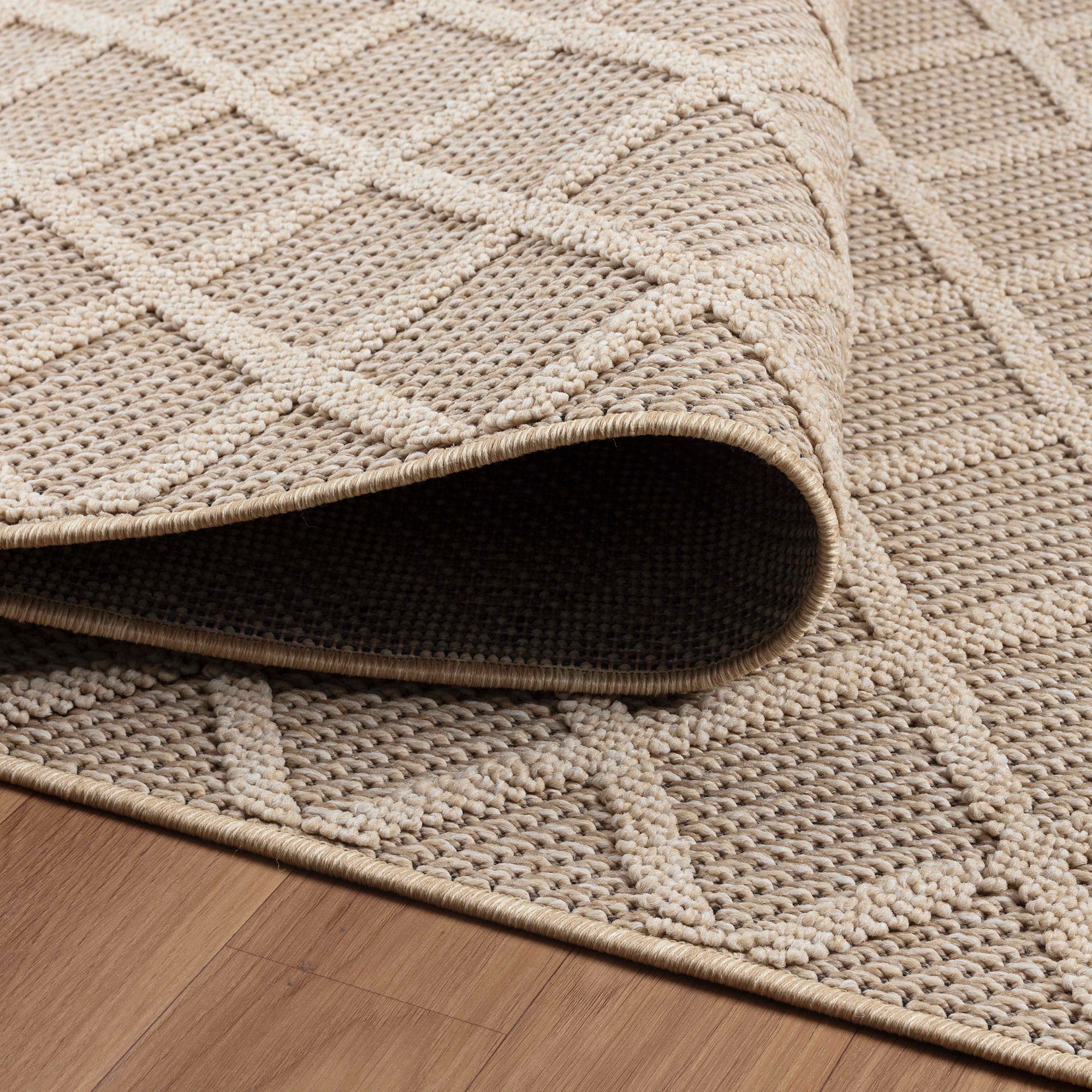Textured Diamond Pattern Patio Rug | Beige