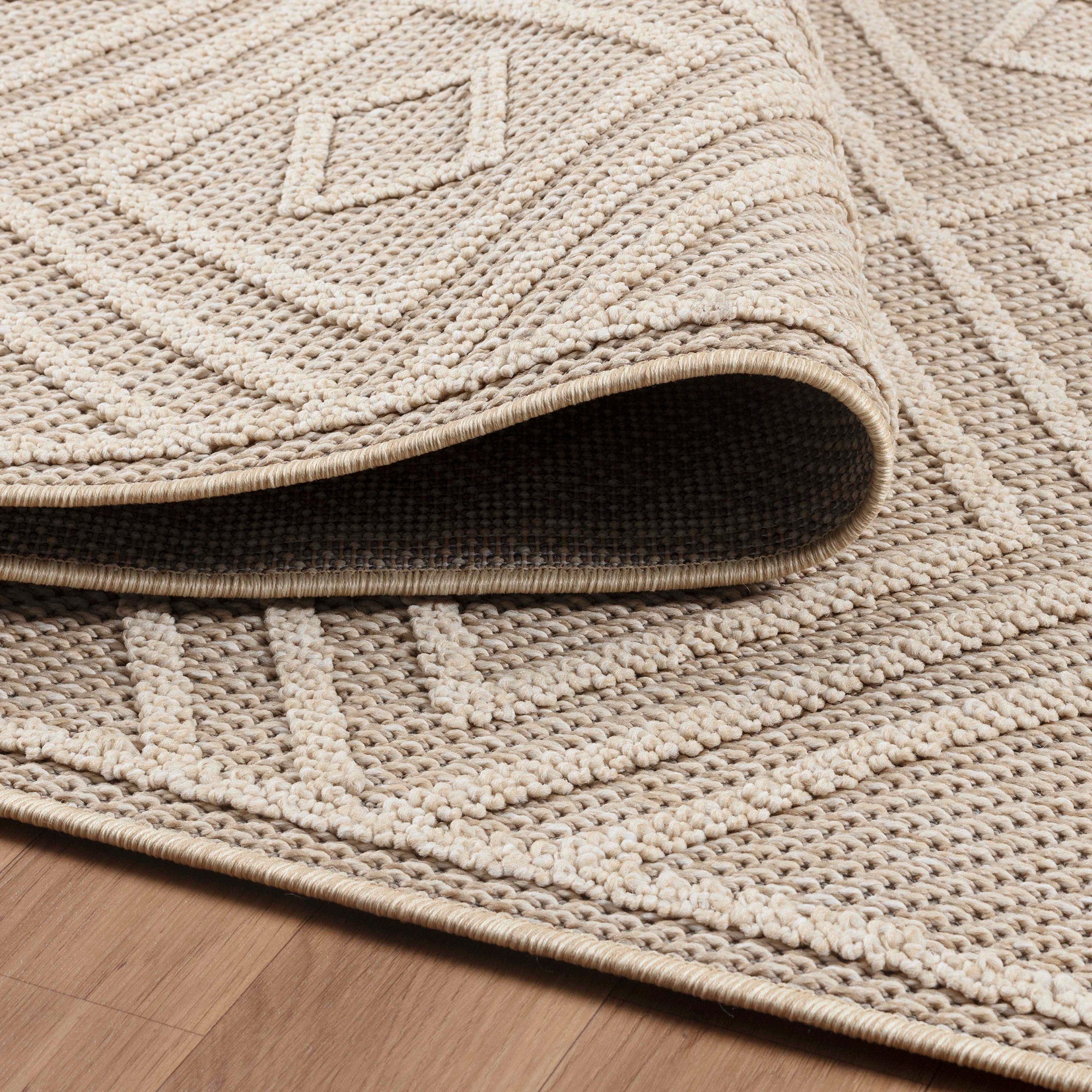 Diamond Trellis Patio Rug | Beige