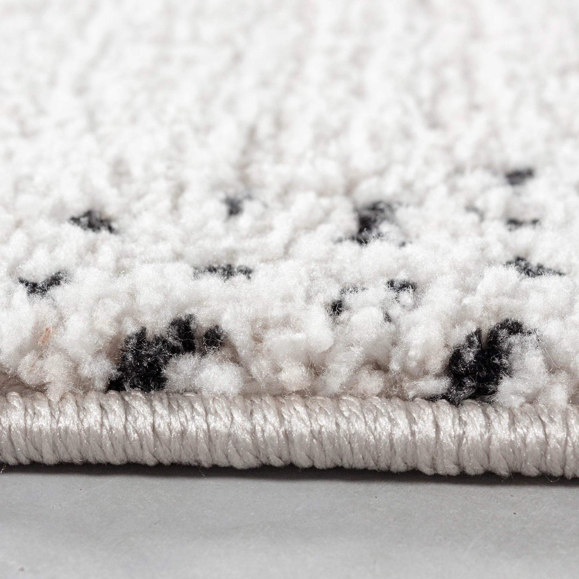 Tappeto Bohemien a Diamanti Puntinati | Crema