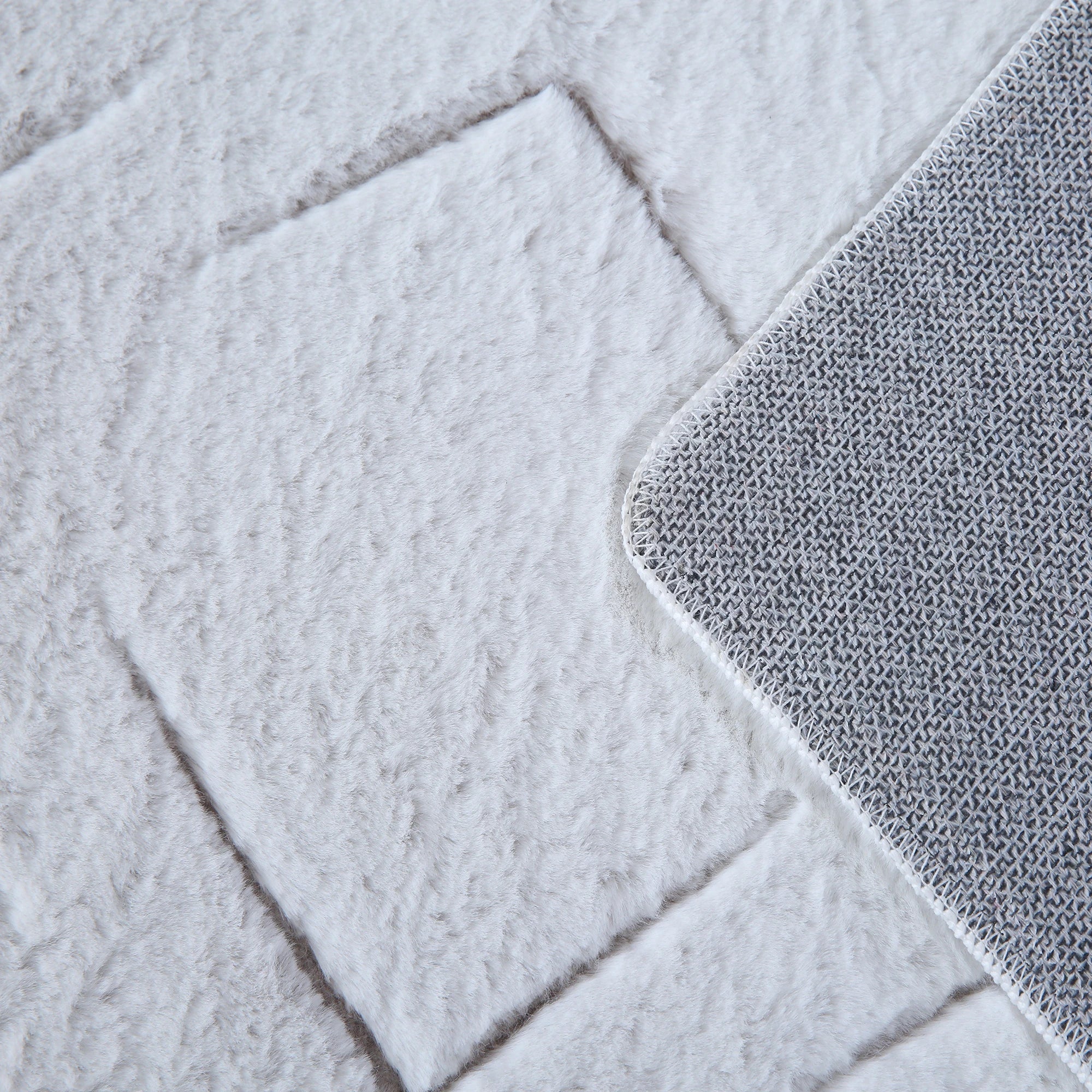 Scandinavian Fluffy Elegant Area Rug Beige