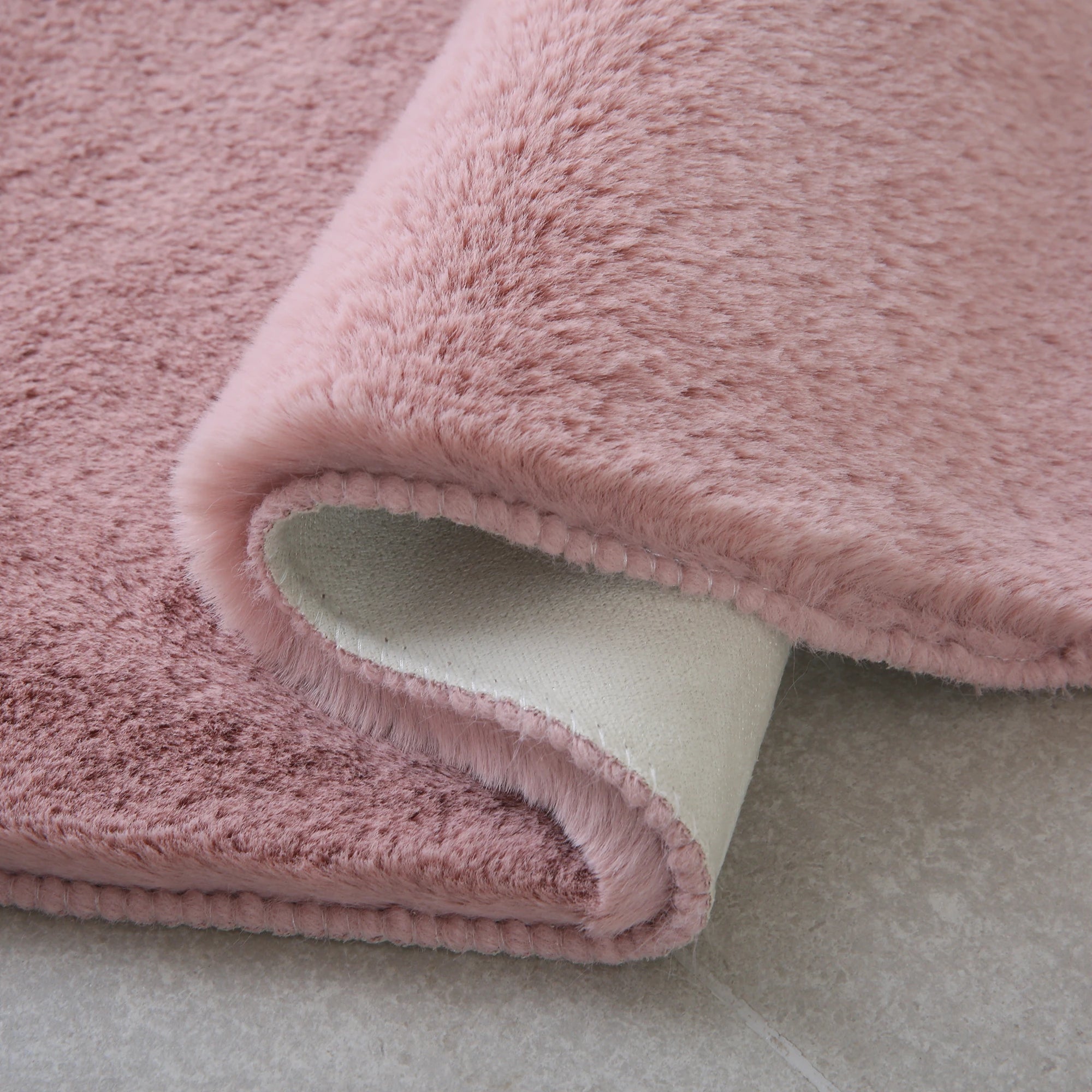 Heart Form Rug | Pink