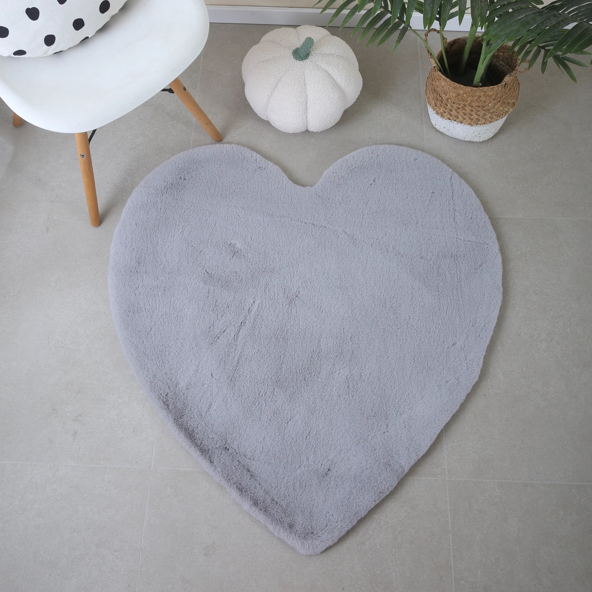 Heart Form Rug | Silver