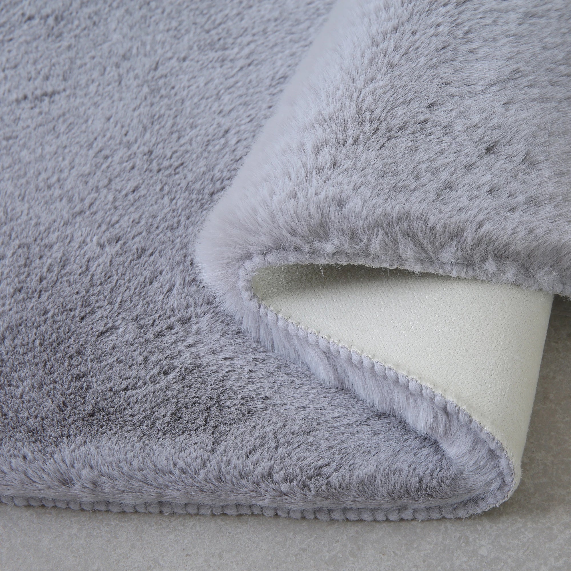 Heart Form Rug | Silver