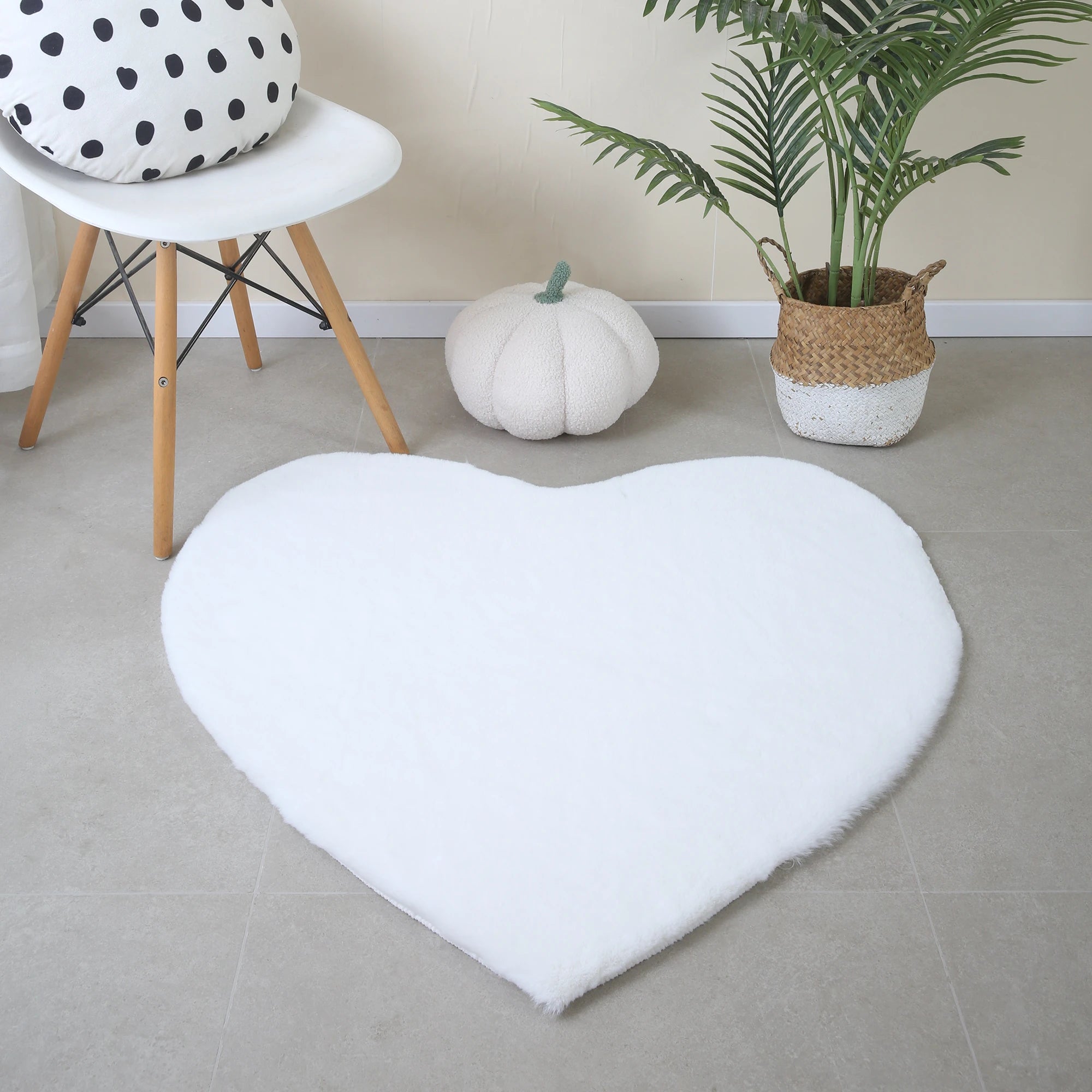 Heart Form Rug | White