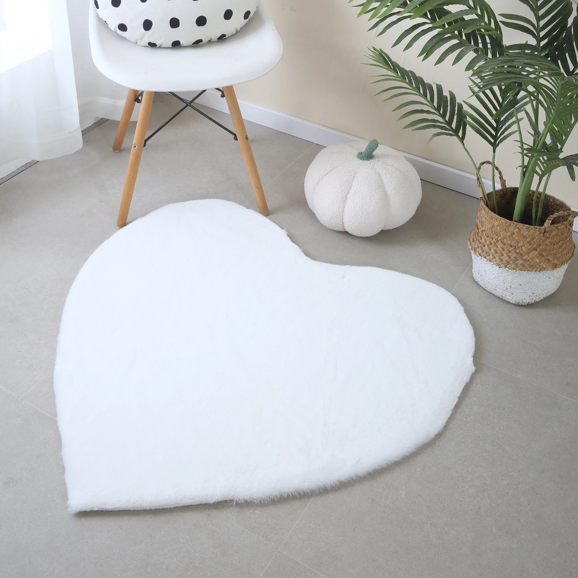 Heart Form Rug | White