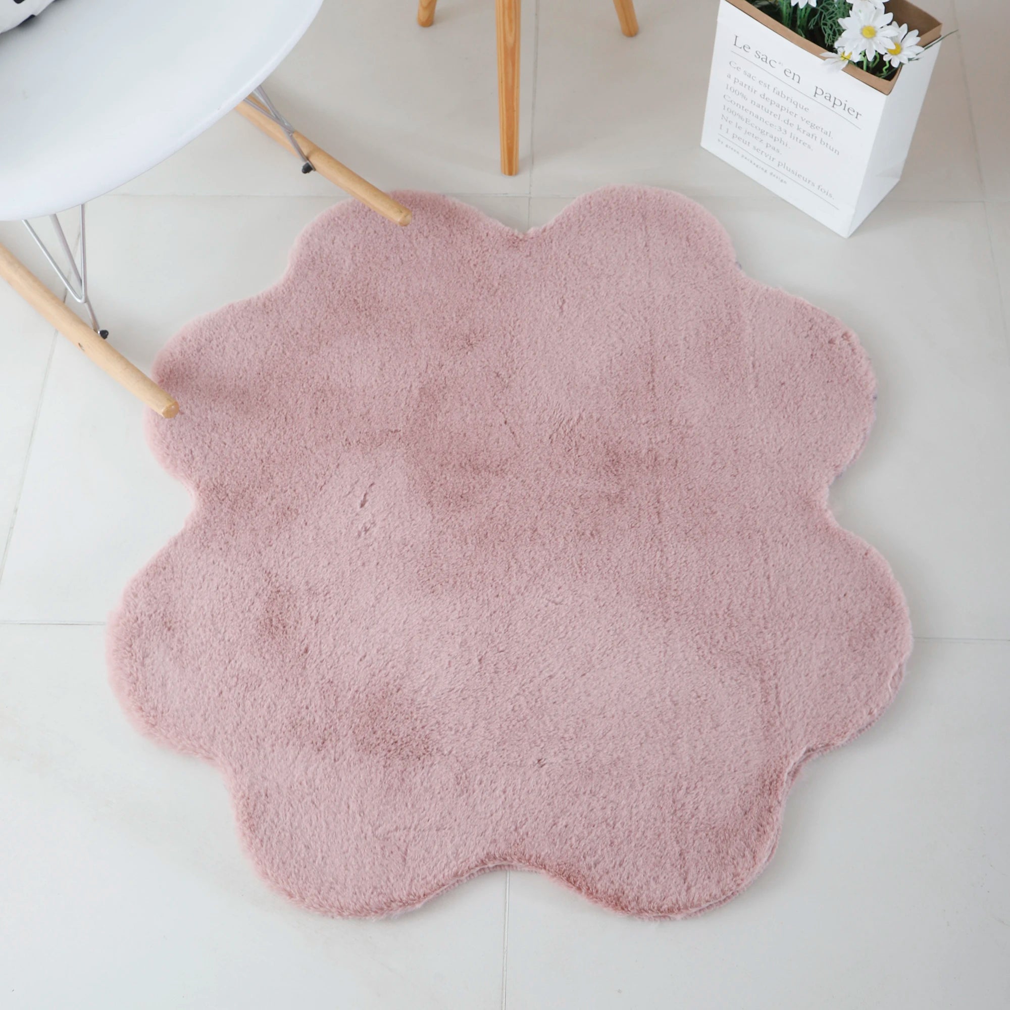 Clover Shape Rug Pink