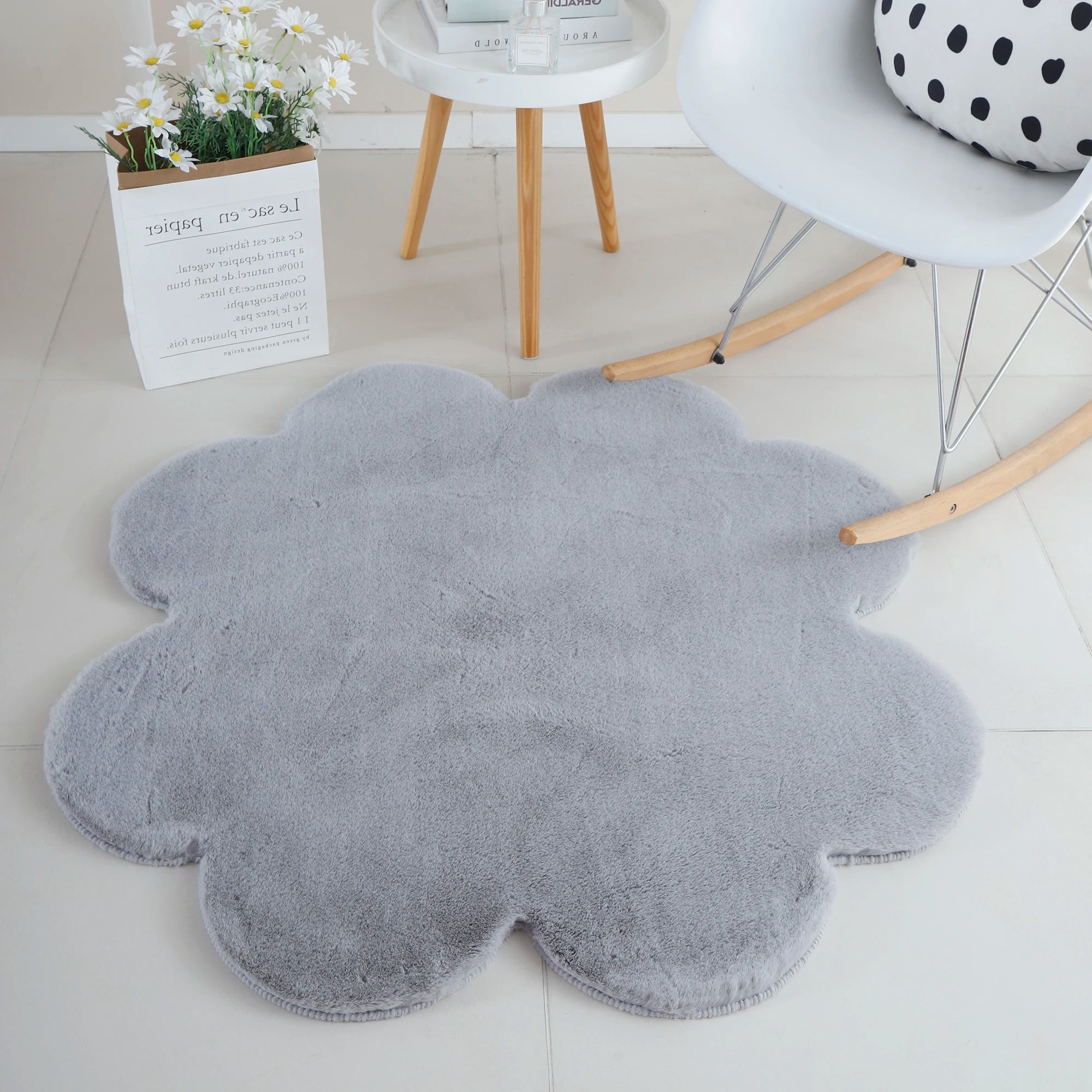Clover Shape Rug Silver