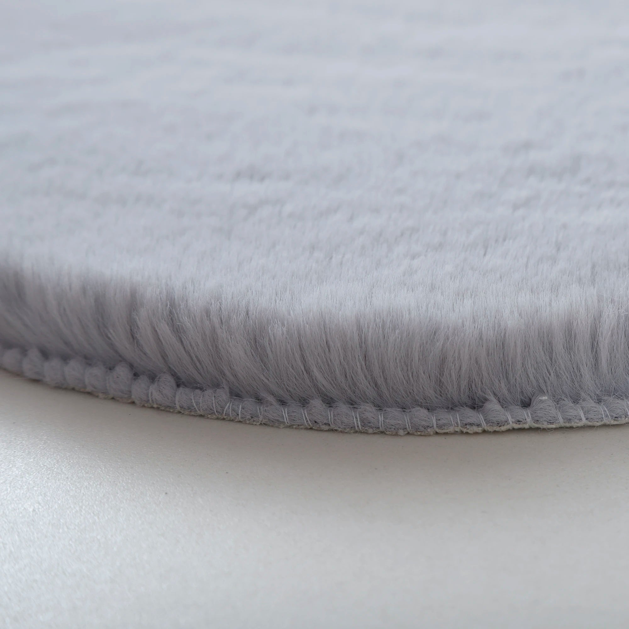 Clover Shape Rug Silver