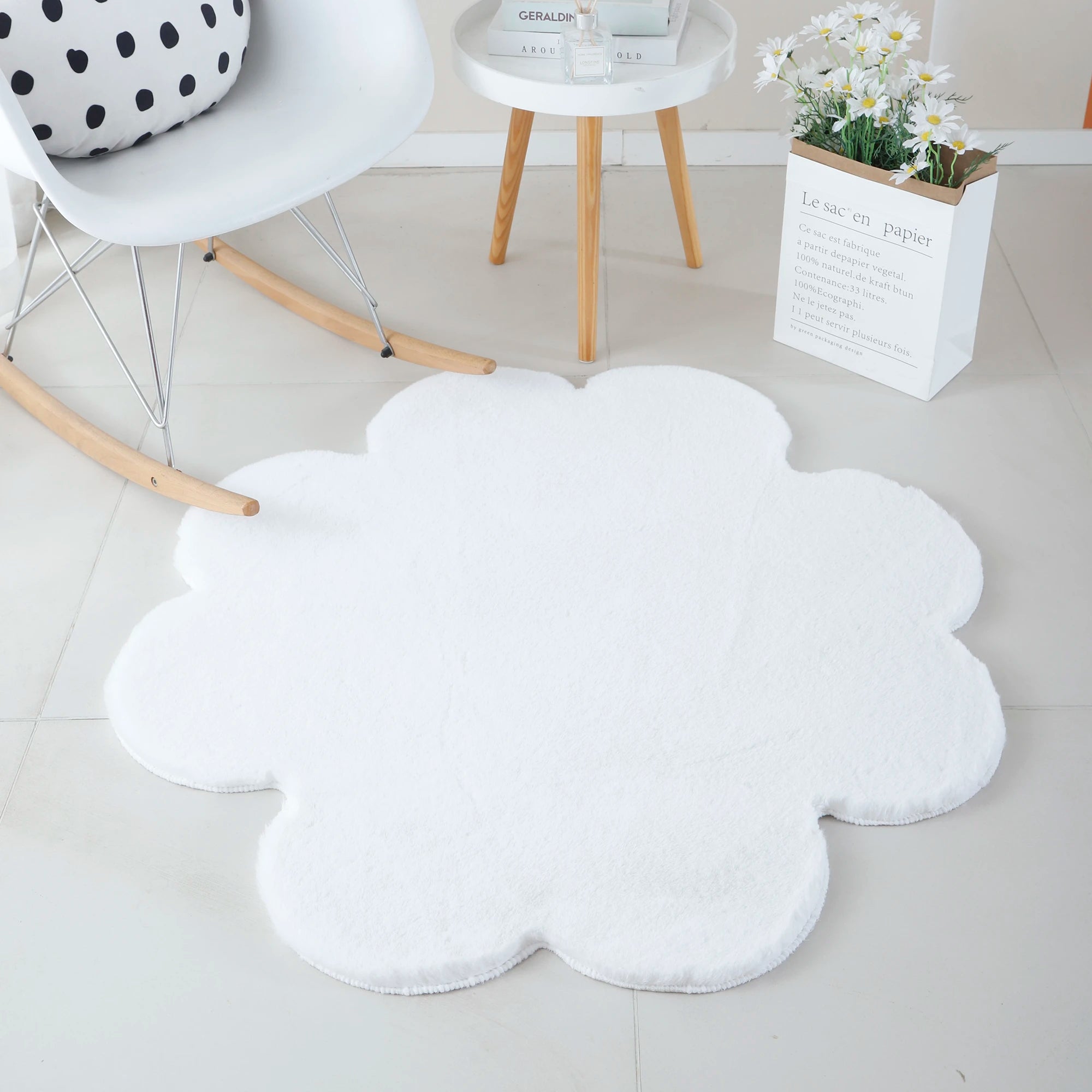 Clover Shape Rug White