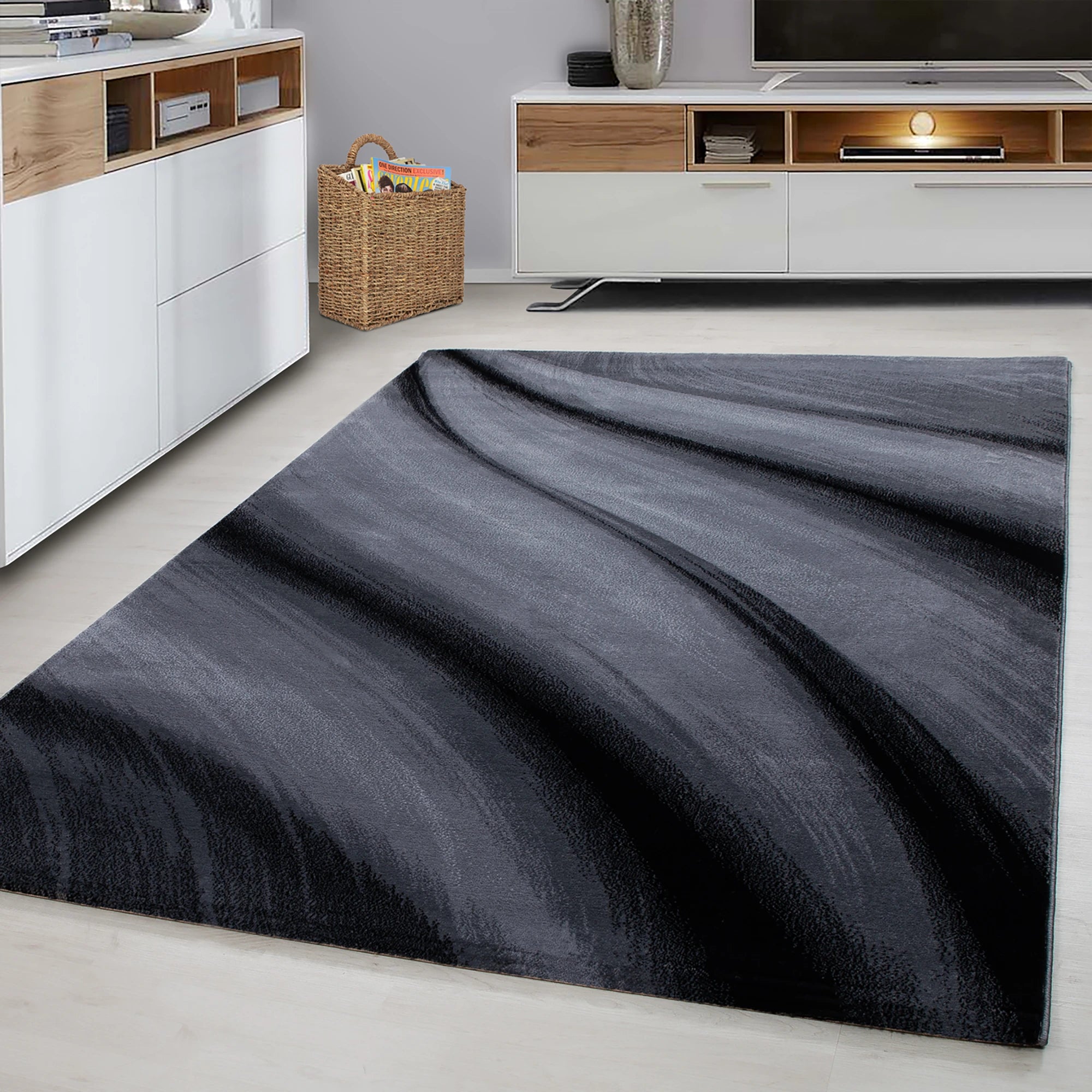 Abstract Brush Stroke Wave Rug | Black