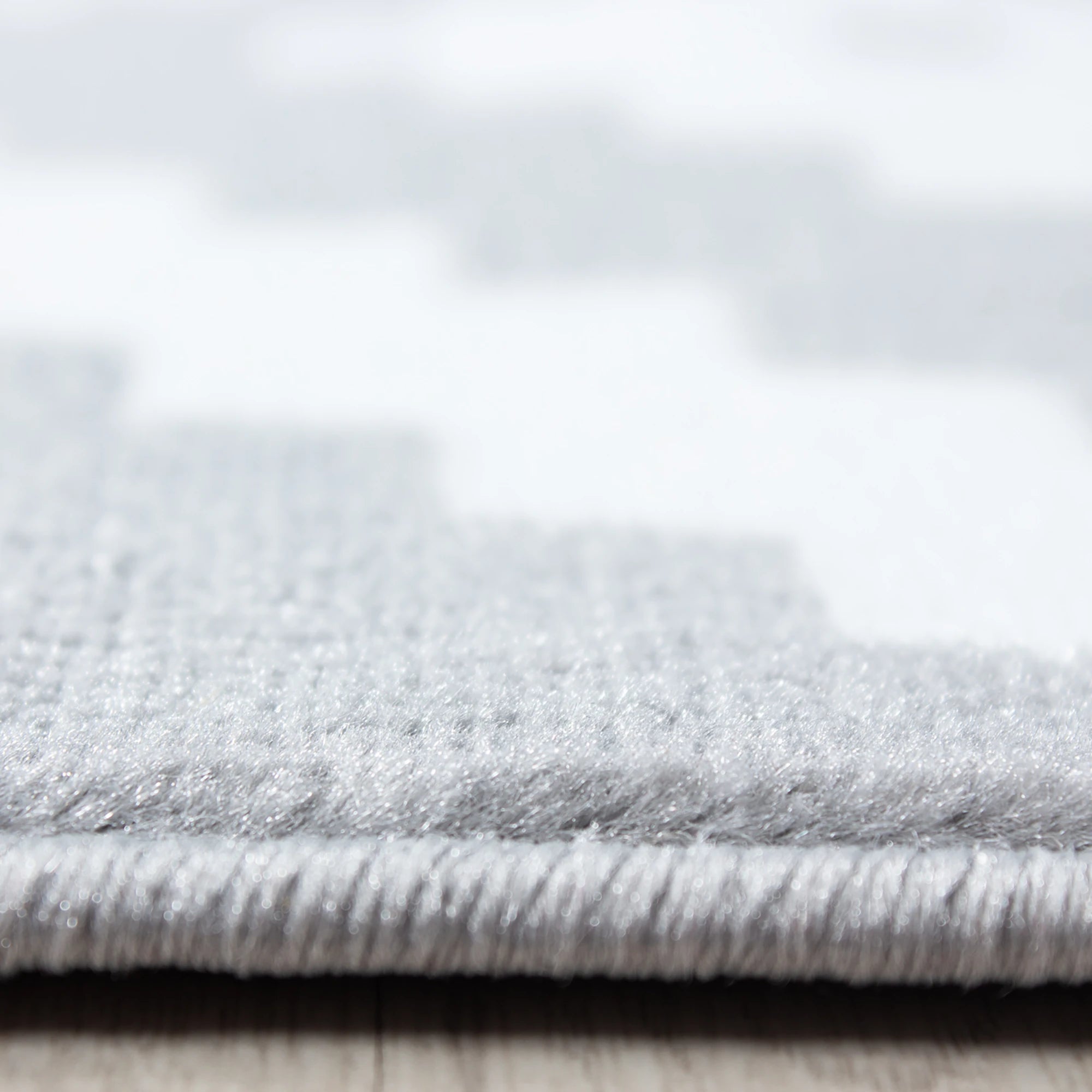 Contemporary Skandi Style Trellis Carpet | Gray