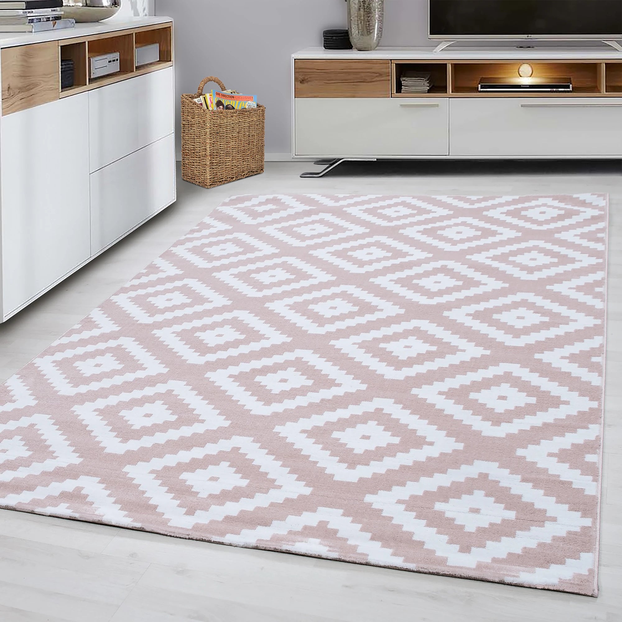 Contemporary Skandi Style Trellis Carpet | Pink