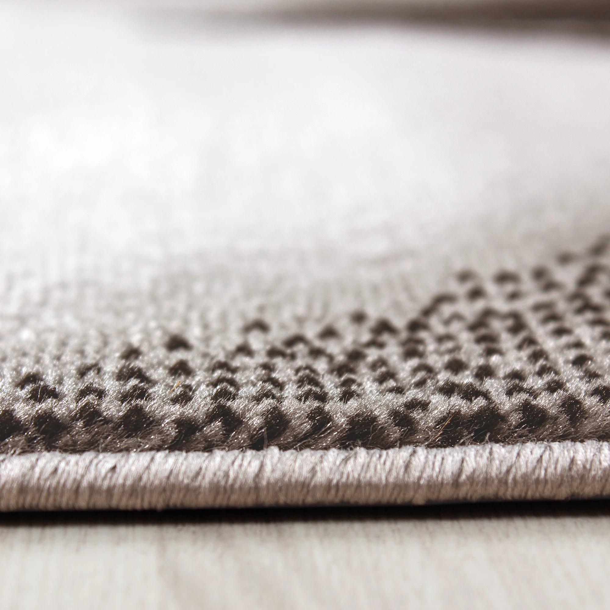 Modern Sculpted Flowing Living Room Carpet | Brown