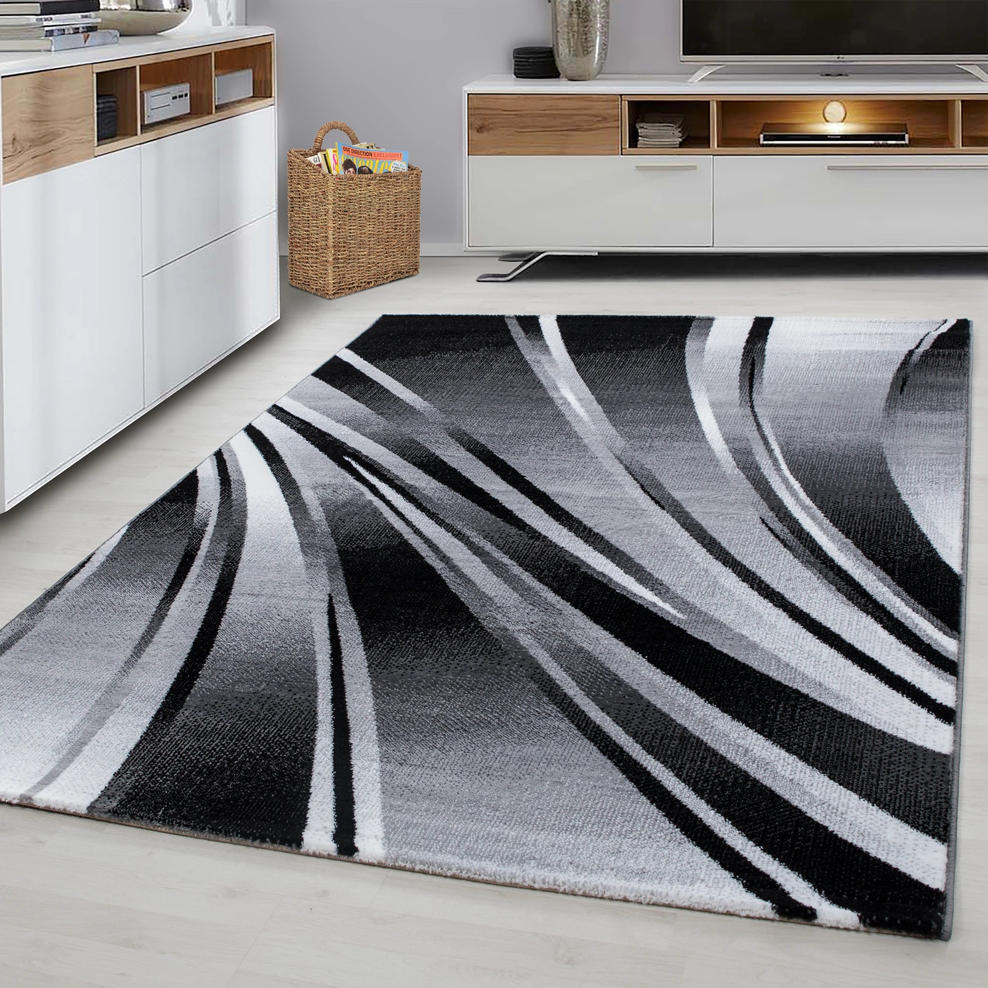 Modern Abstract Wavy Line Area Rug | Black