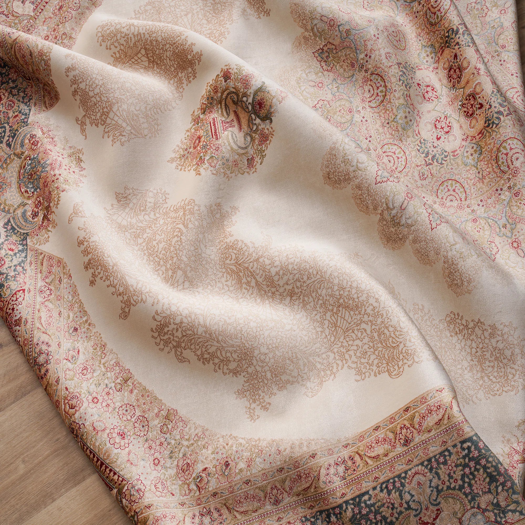 A New Era in Luxury Rugs Pure Silk & Vintage Touch - Bella Rugs