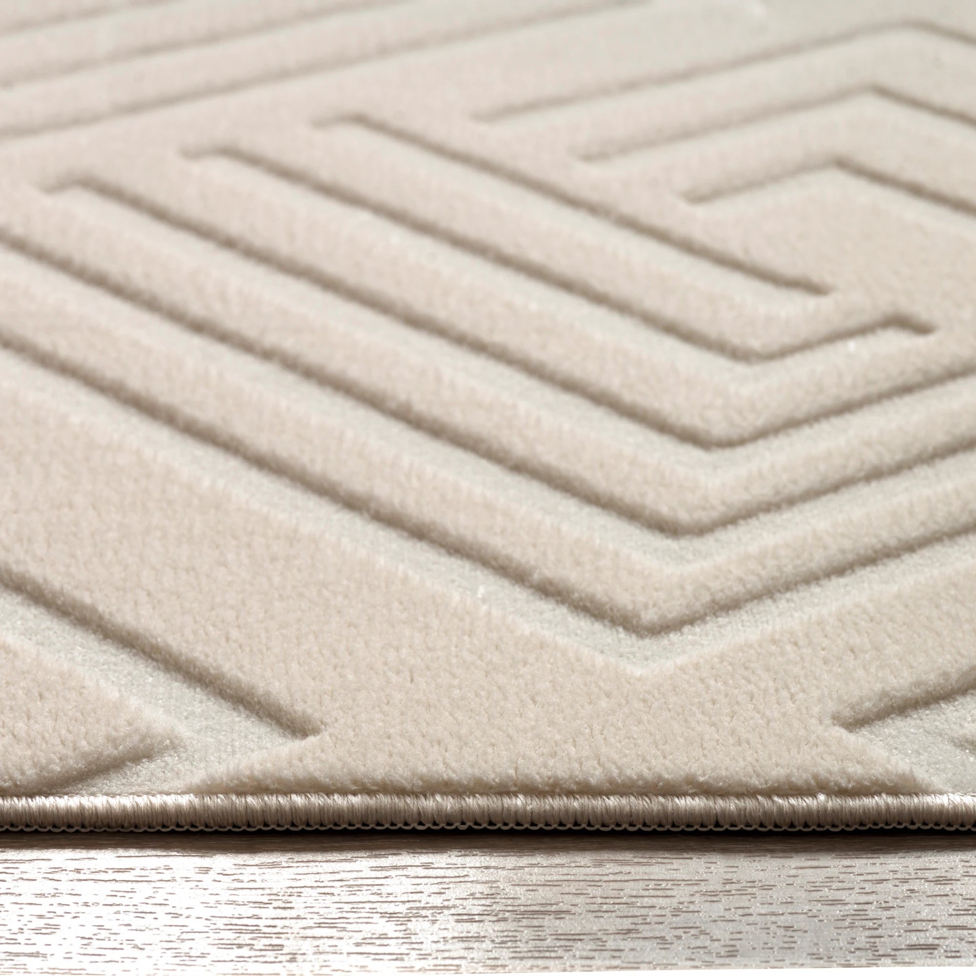 Modern Geometric Maze Plush Rug - Ivory