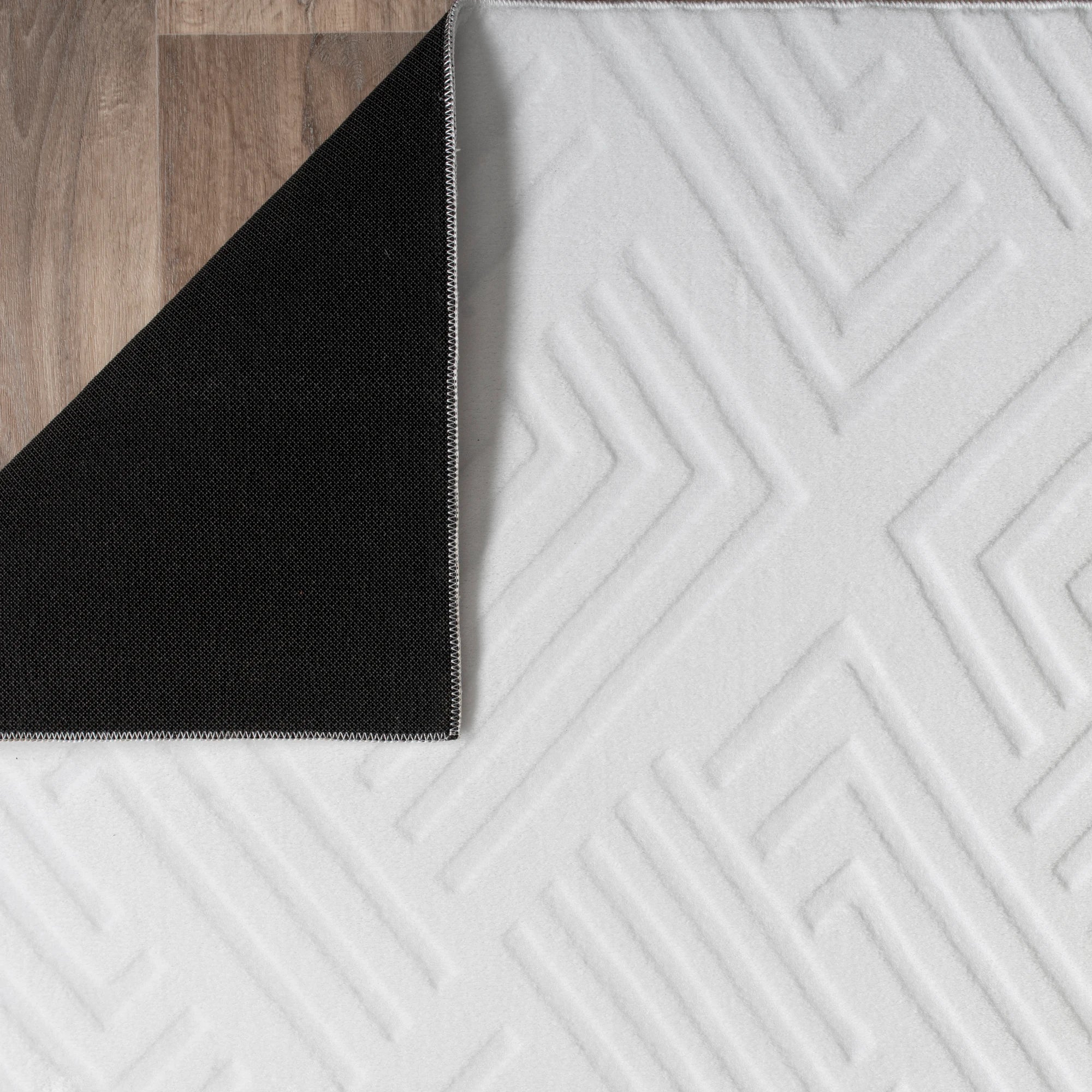 Modern Geometric Maze Plush Rug - White