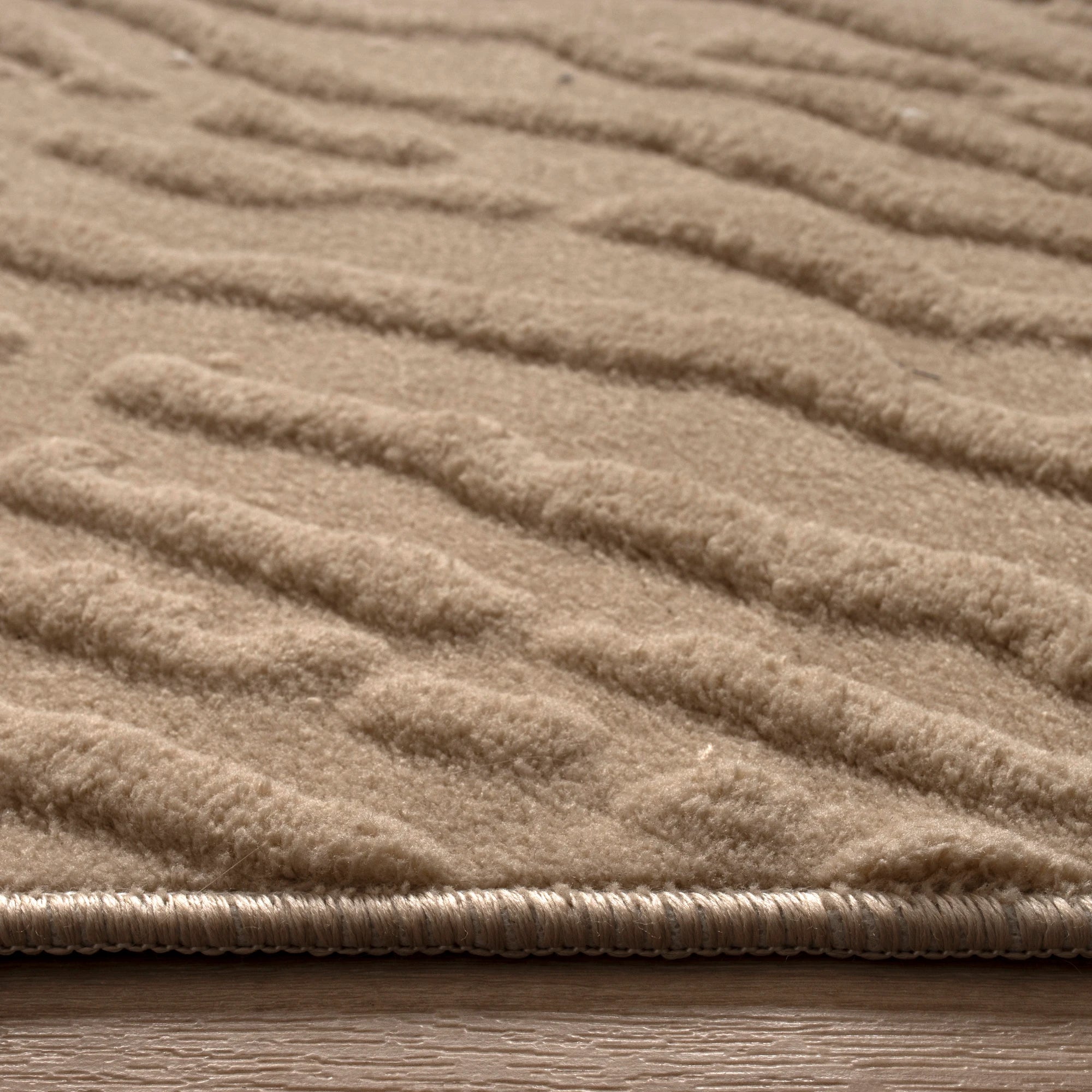 Modern Wavy Plush Rug - Beige
