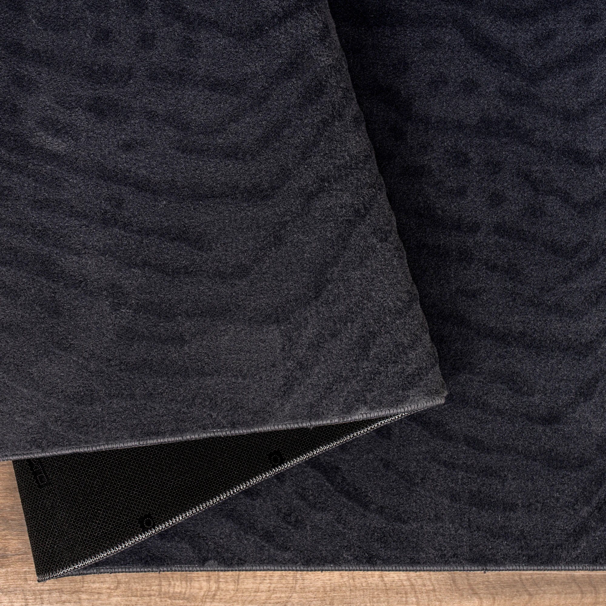 Modern Wavy Plush Rug - Charcoal Gray