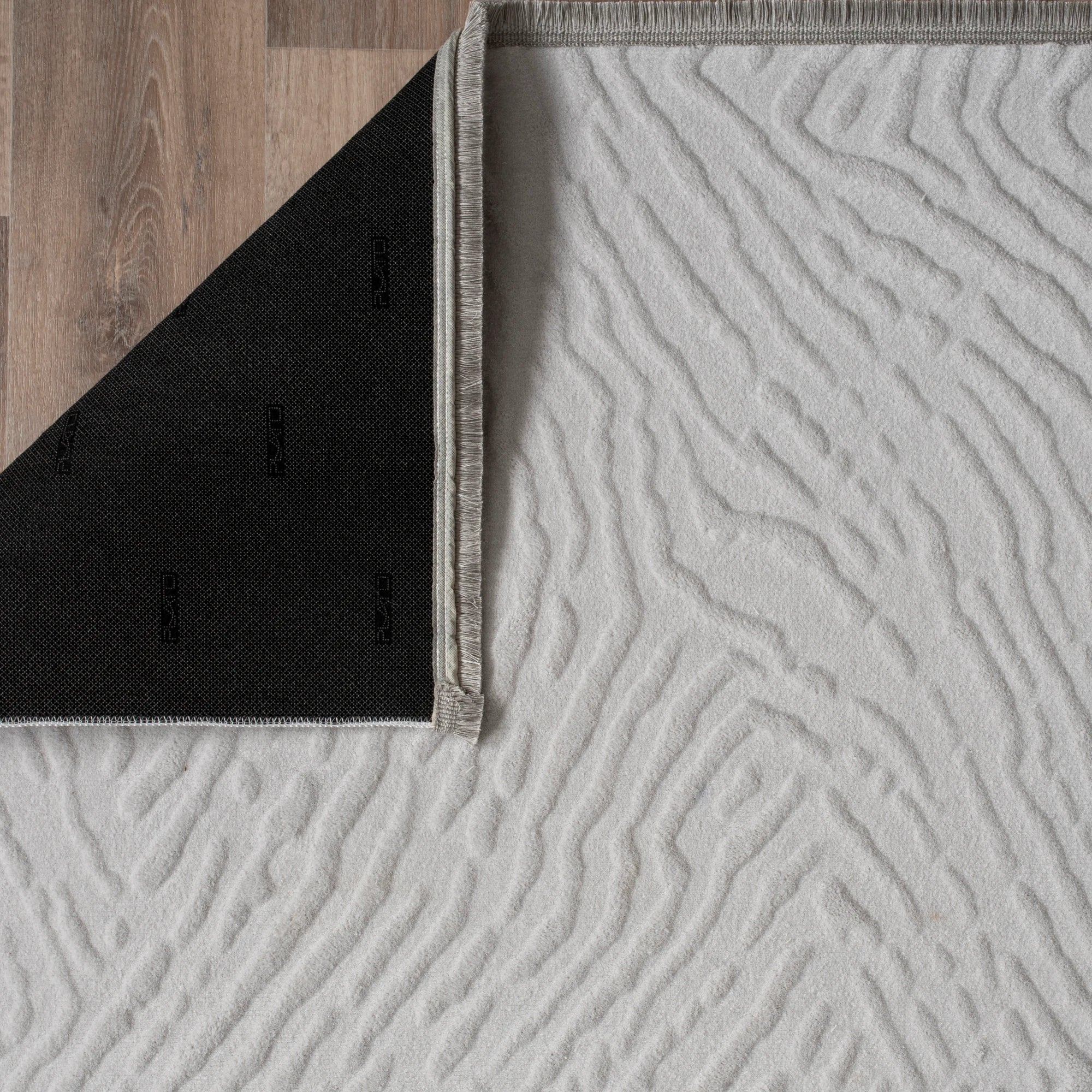 Modern Wavy Plush Rug - Light Gray