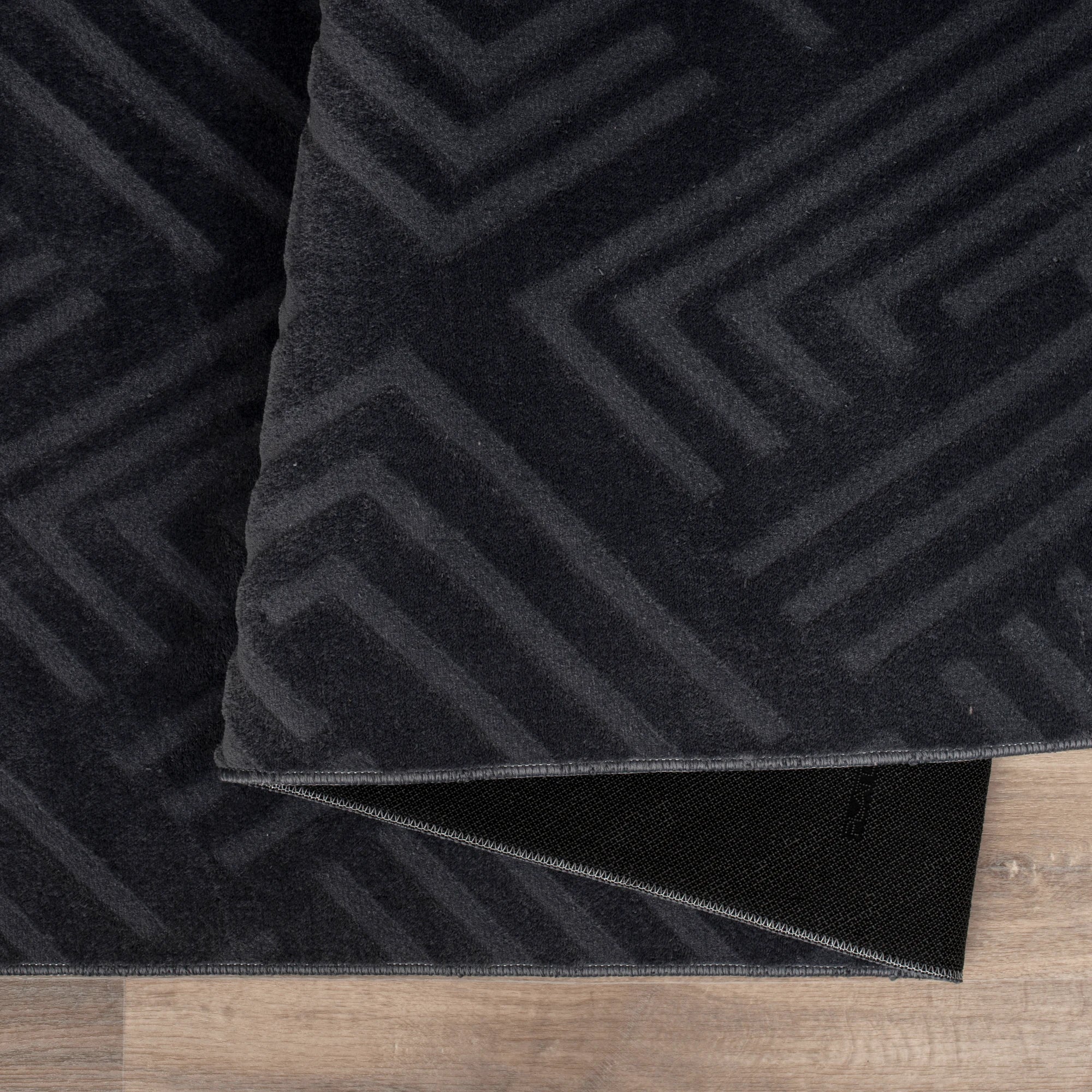 Modern Geometric Maze Plush Rug - Charcoal