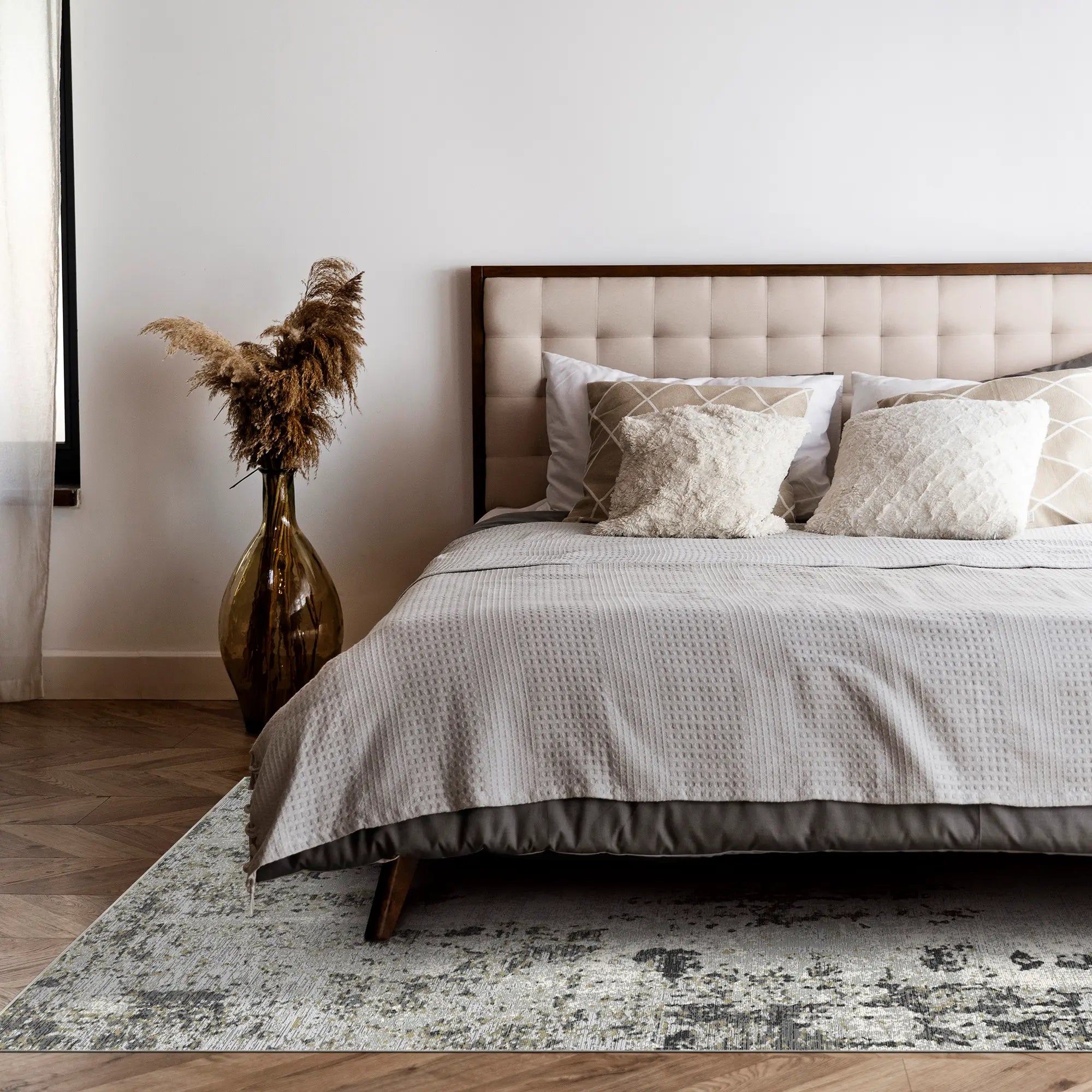 Obsidian Tide Distressed Abstract Rug