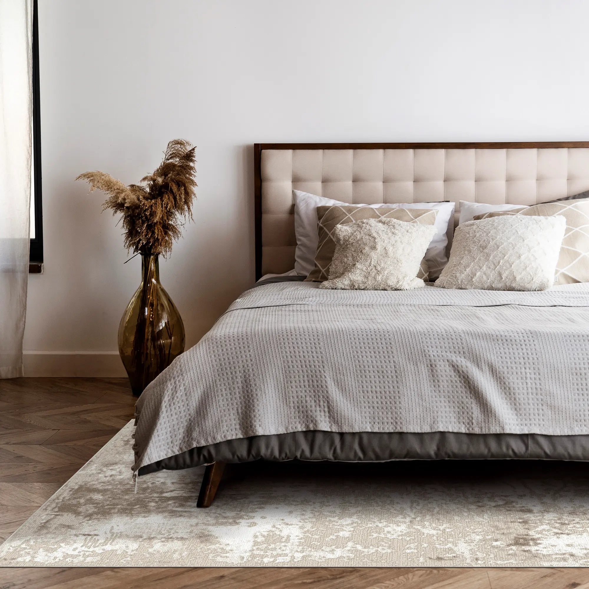 Antique Cloud Beige Abstract Rug