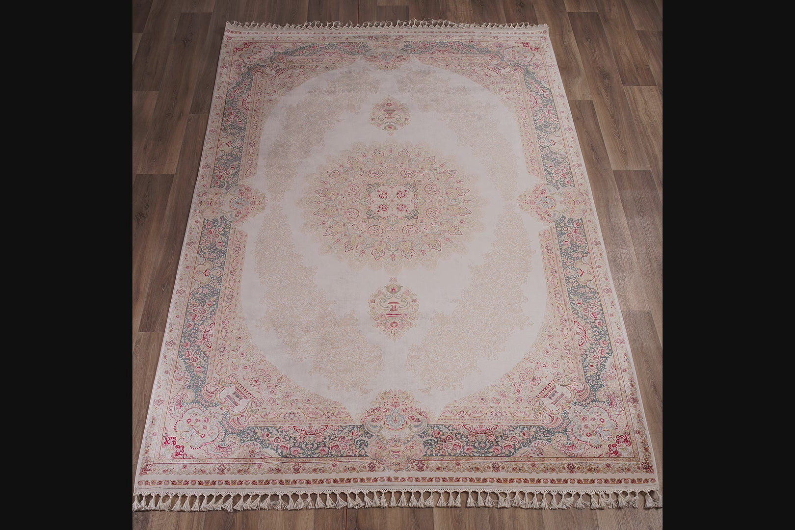 A New Era in Luxury Rugs Pure Silk & Vintage Touch