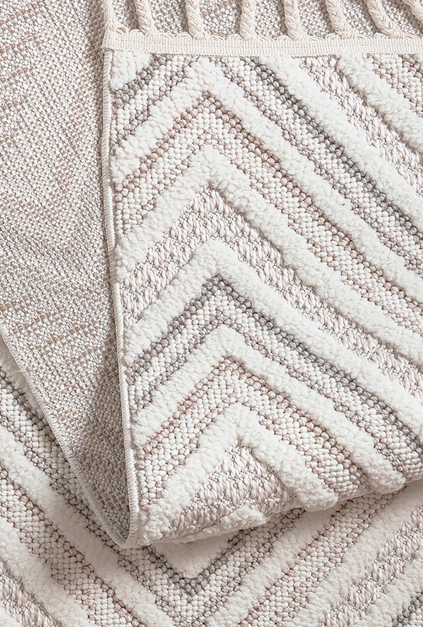 Ivory Peak Textured Rug